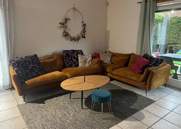 Maison 11personnes Calme, Emplacement Ideal