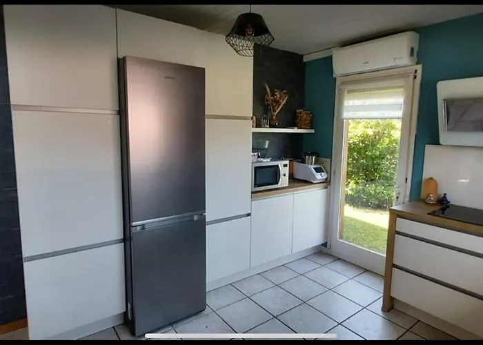 Maison 11personnes Calme, Emplacement Ideal * Обьер